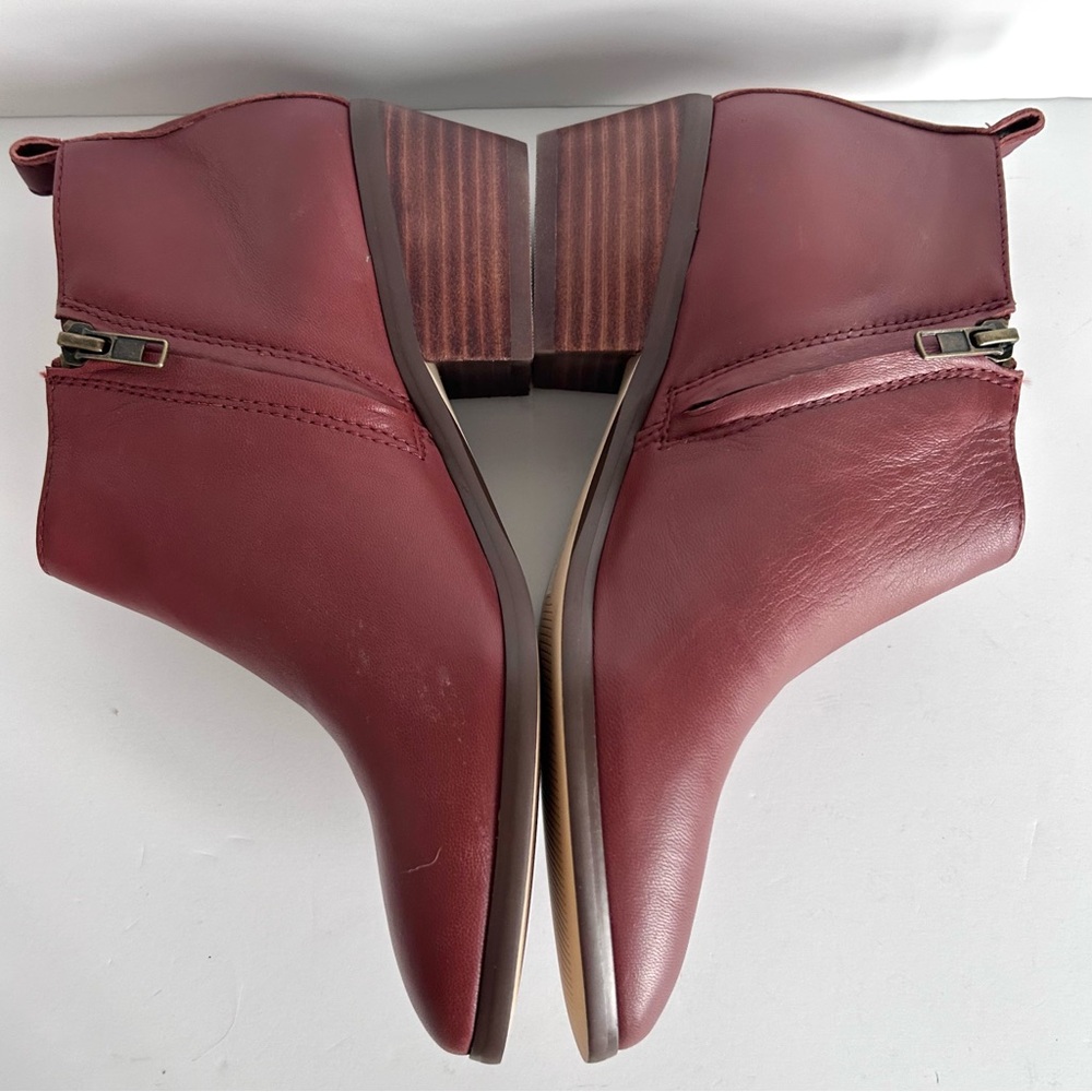 J. Crew Factory Ankle Boots. Brown. Size: 7 - Picture 7 of 13